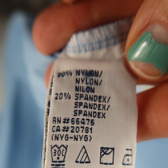 TOMMY HILFIGER LIGHT BLUE STRETCH SHORT SLEEVE WORK OUT TOP WITH BUILT IN BRA - Picture 4 of 9